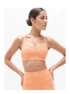 NWT Athleta Small Vital Sport Bra Papaya
Intended for D-DD+ cups